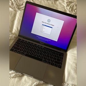 MacBook Air (13-inch, 2016, 4 TBT3) largest hard drive